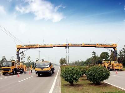 墙面清洗车